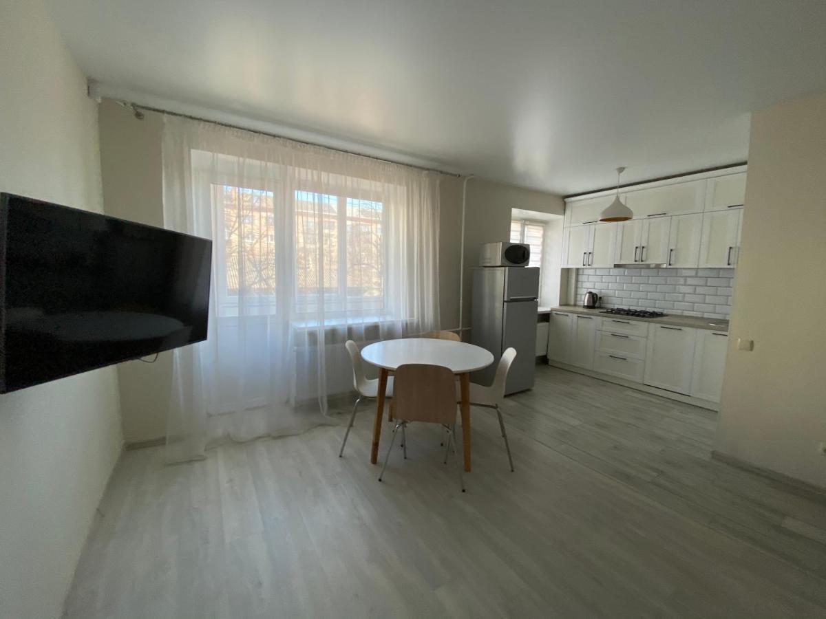 Cosy flat in the city centre Chernihiv Exterior photo