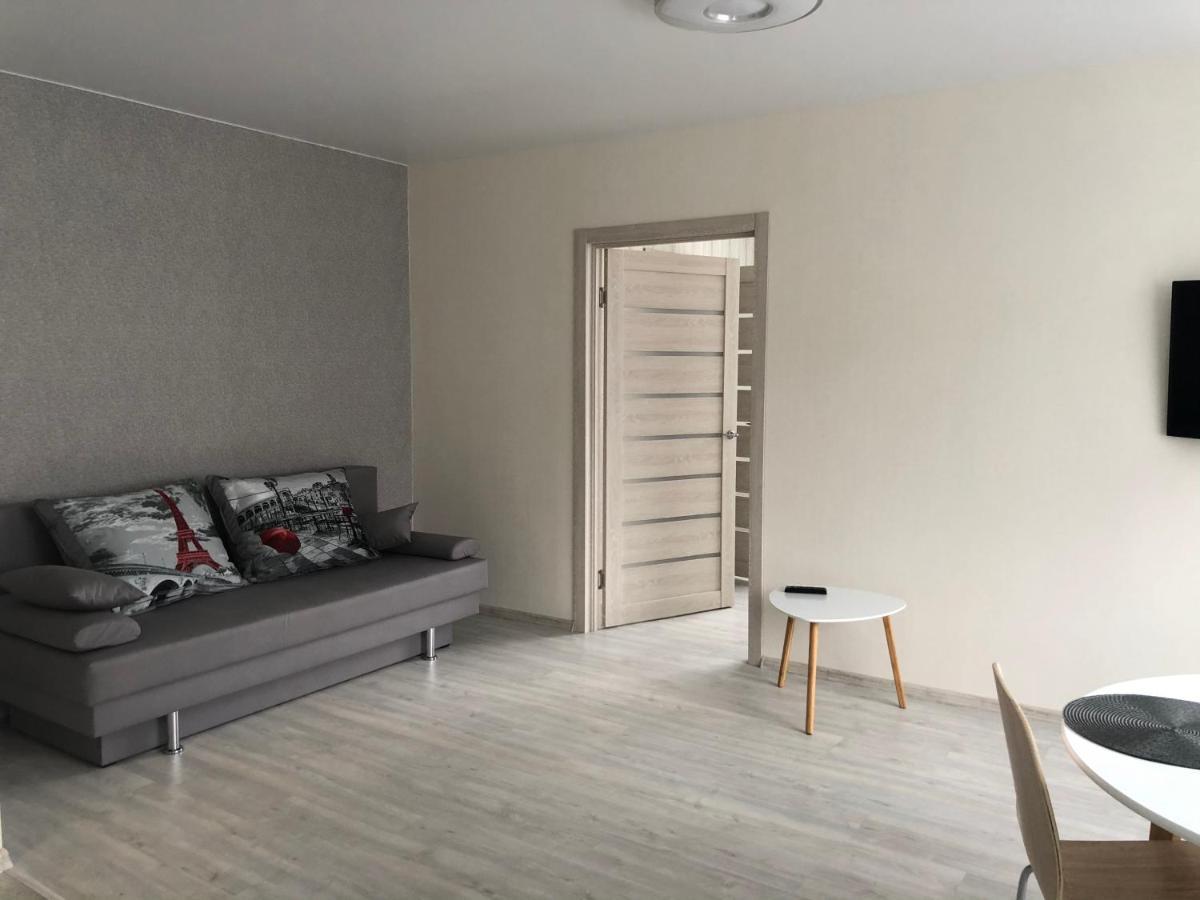 Cosy flat in the city centre Chernihiv Exterior photo